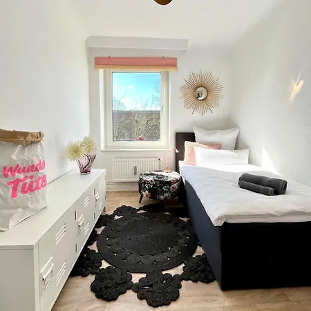 Modern - Ruhig - 20 Min Zur Perlebucht! * Heide (Schleswig-Holstein)