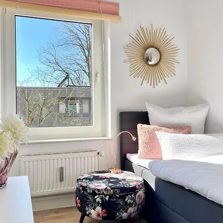 Modern - Ruhig - 20 Min Zur Perlebucht!